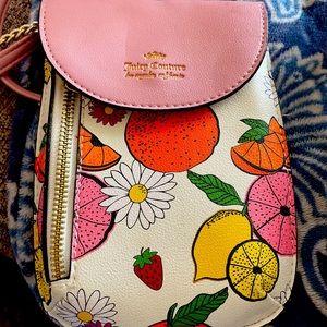 Cute fruit Juicy Couture small wallet with strap 🍋